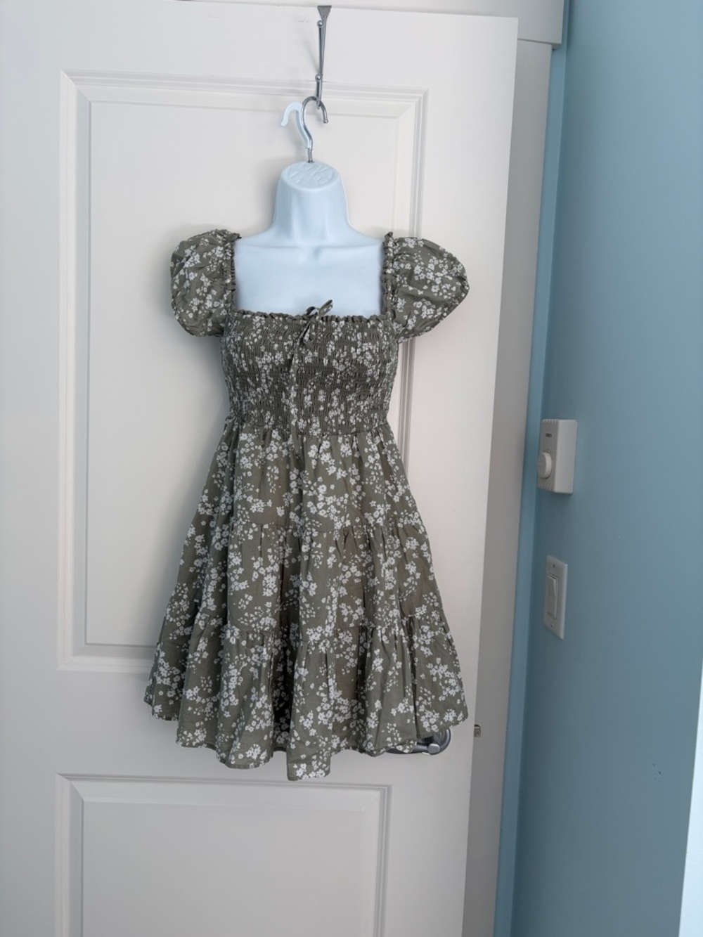 Garage Olive Green Floral Smocked Puff Sleeve Dress